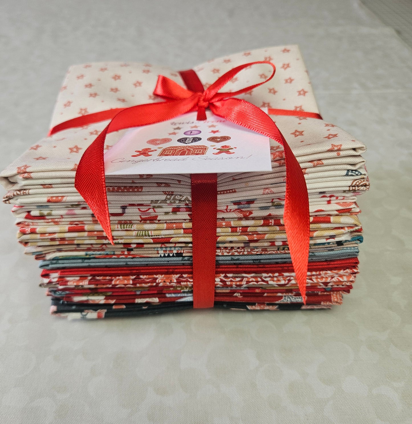 Fat Quarter Bundle 15 pieces - Gingerbread Season Collection by Lewis & Irene