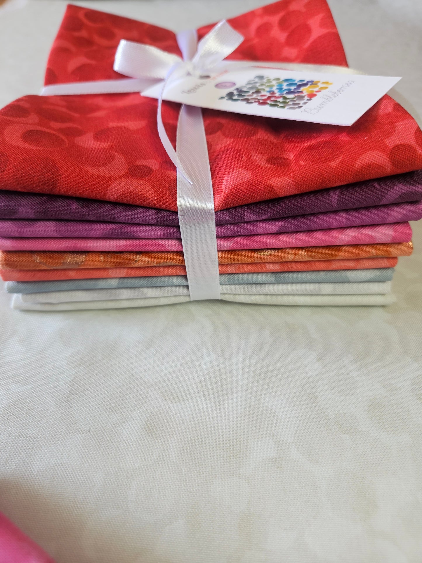FAT QUARTER Bundle 9 pieces - Bumbleberries Collection by Lewis & Irene