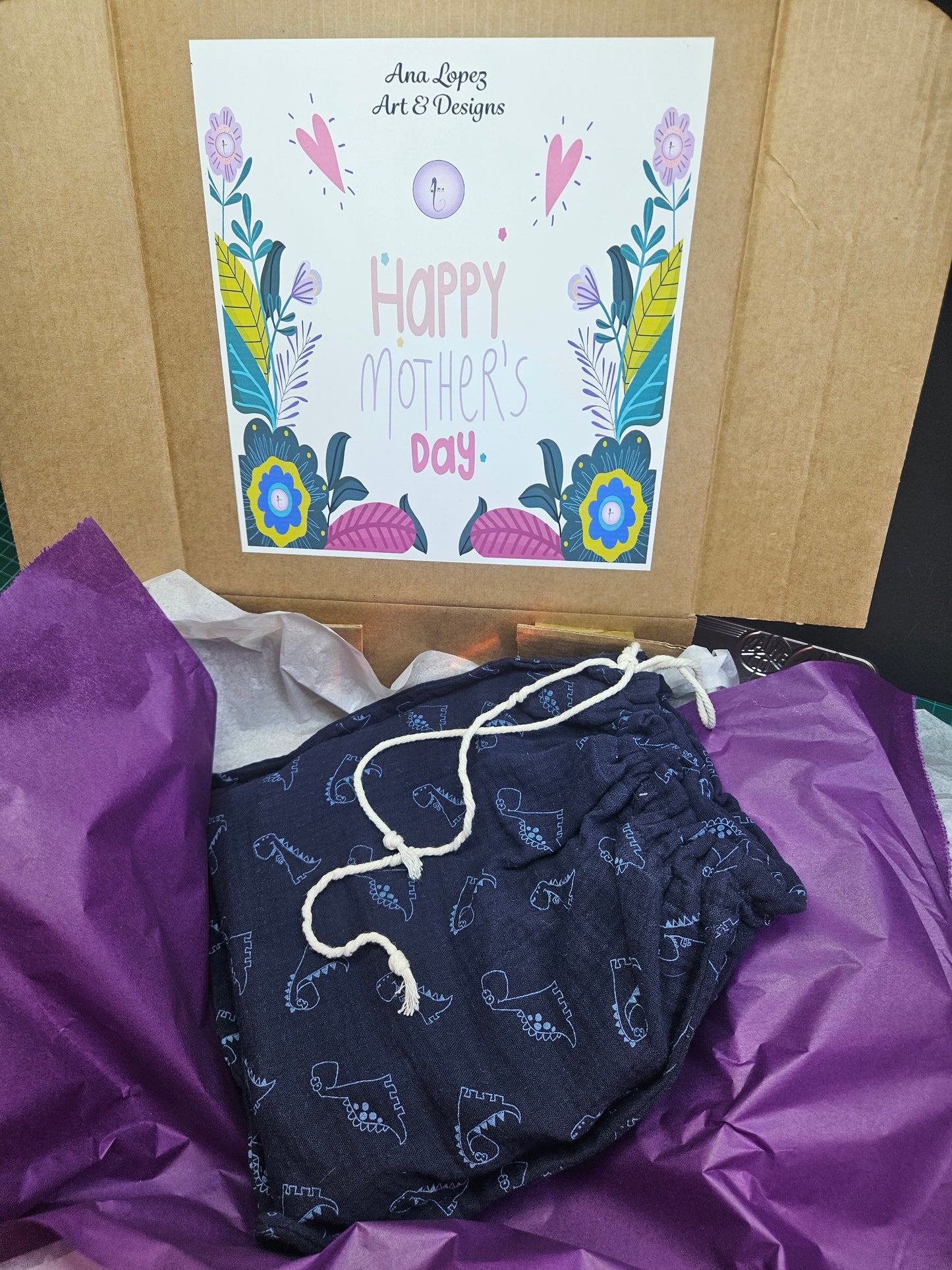 New Mum Gift Box - New-Born Kit with a swaddle, Burp Cloths, Bib, Soother Holder, and Bag