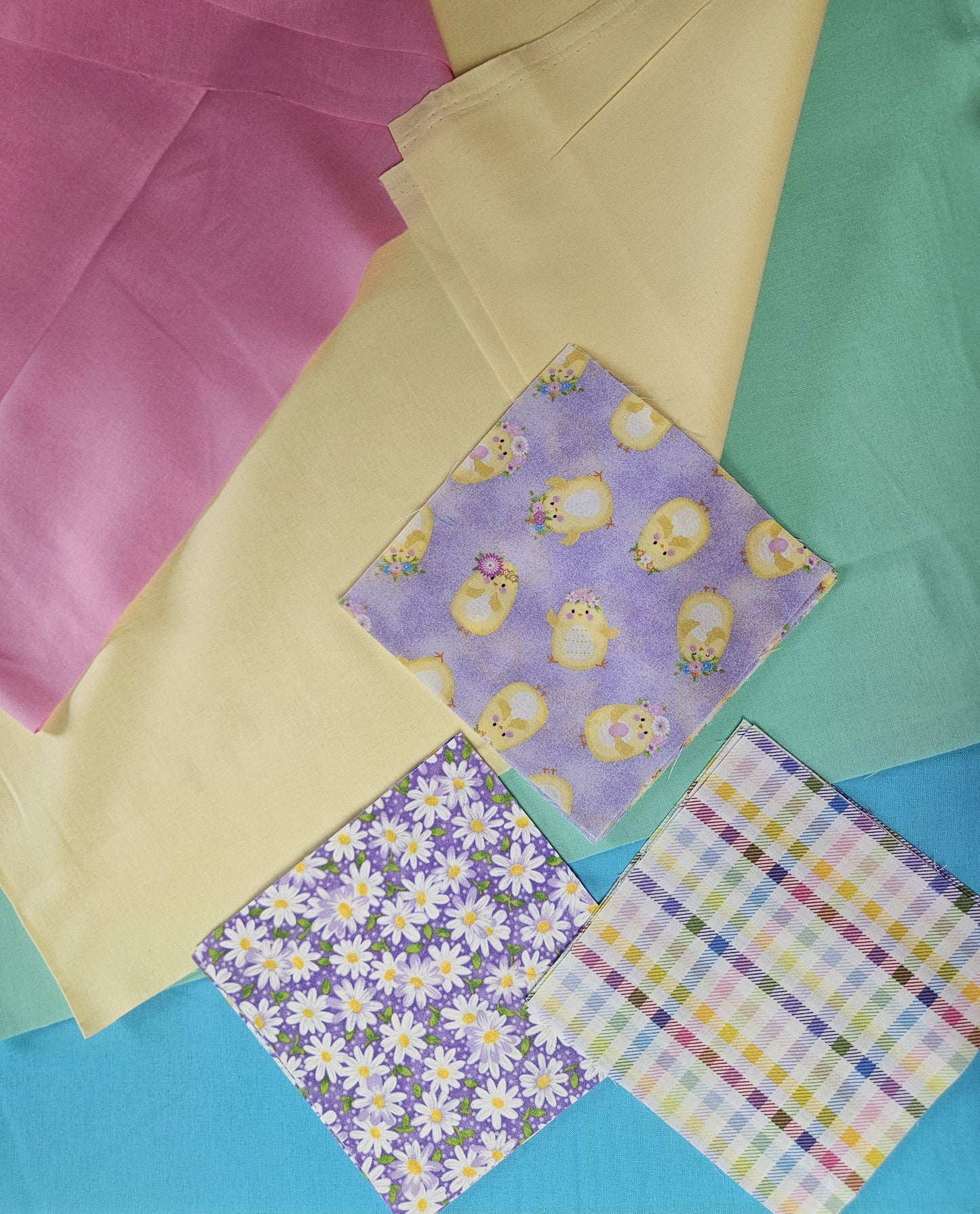 Pre-Cuts Kits for a Blanket / Throw / Quilt. Top quilt or Full Kit.  Chicks and daisies on print fabrics for the baby, toddler, adults, camping.