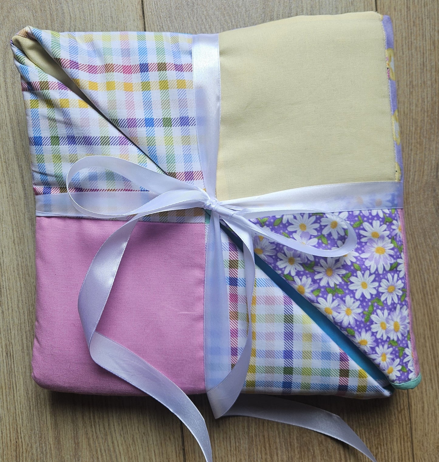 Baby Chicks Blanket / Throw / Quilt for all year round. Quilted with 100% cotton print fabrics for the baby, toddler, adults, camping.