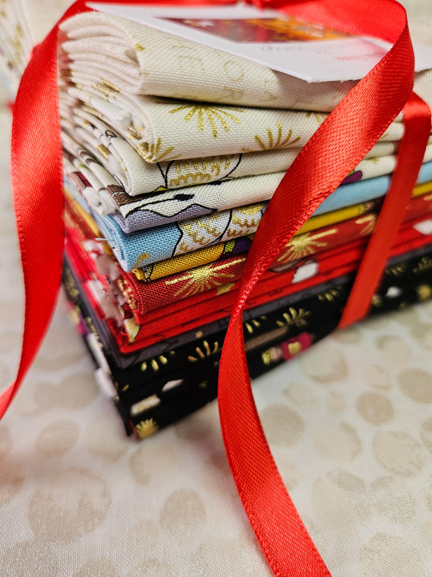 Fat Quarter Bundle - Away in a Manger with gold metallic by Lewis & Irene
