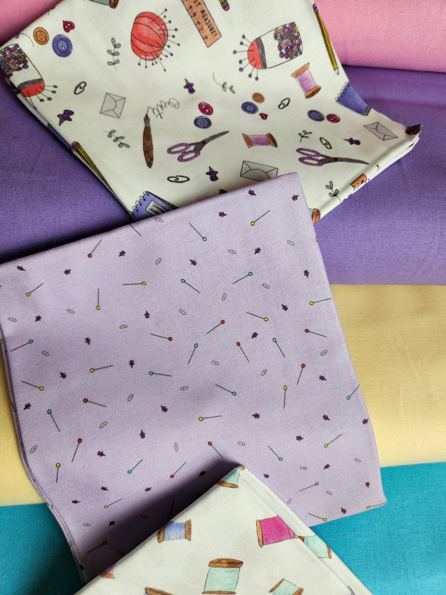 Procraftination Bundle of 5 Fat Quarters by The Fabric Squirrel – Cotton Prints