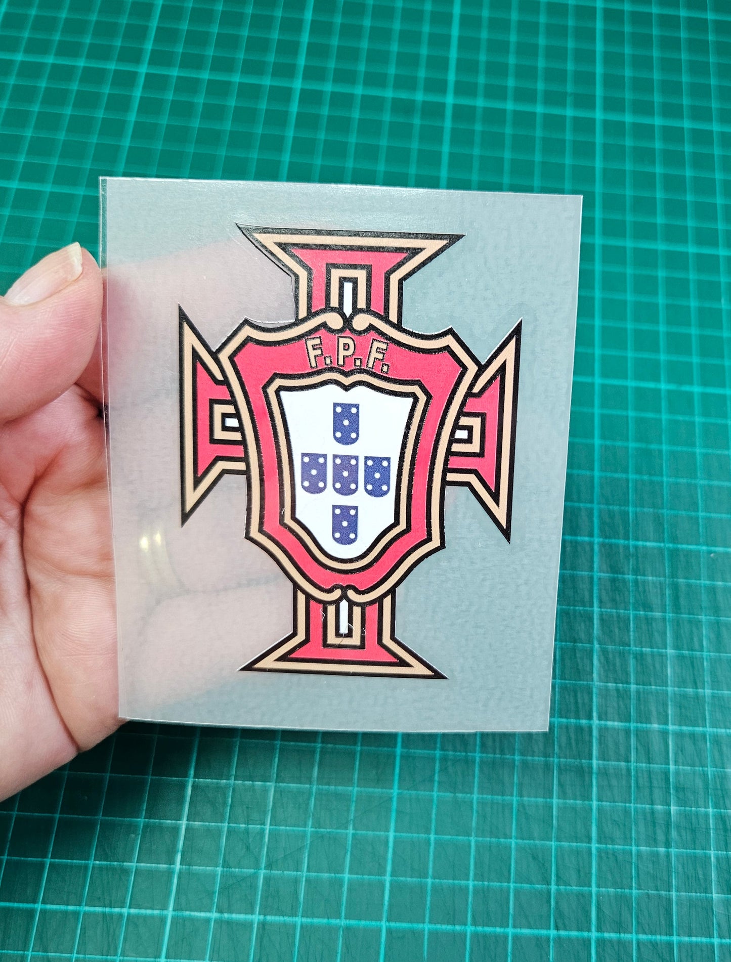 Portuguese Football badge Iron on for Garments 8 x 6 cm. To apply with a heat press or iron at home