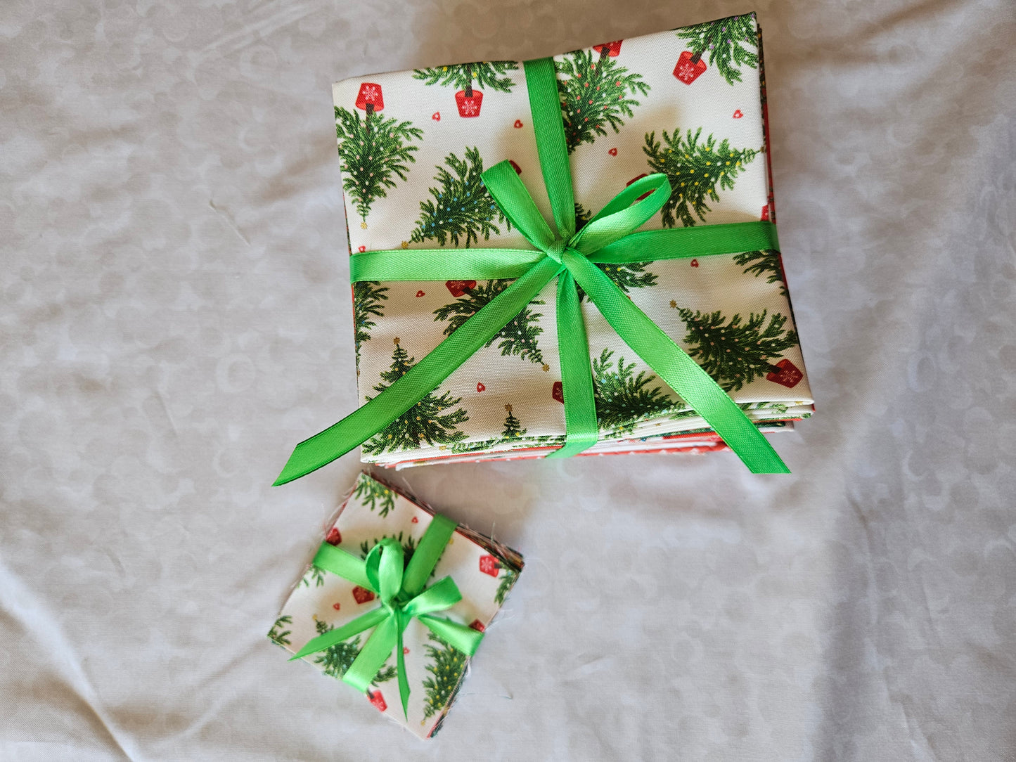 Fat Quarter Bundle Oh Christmas Tree (with gold metallic) Fabric collection by Lewis & Irene