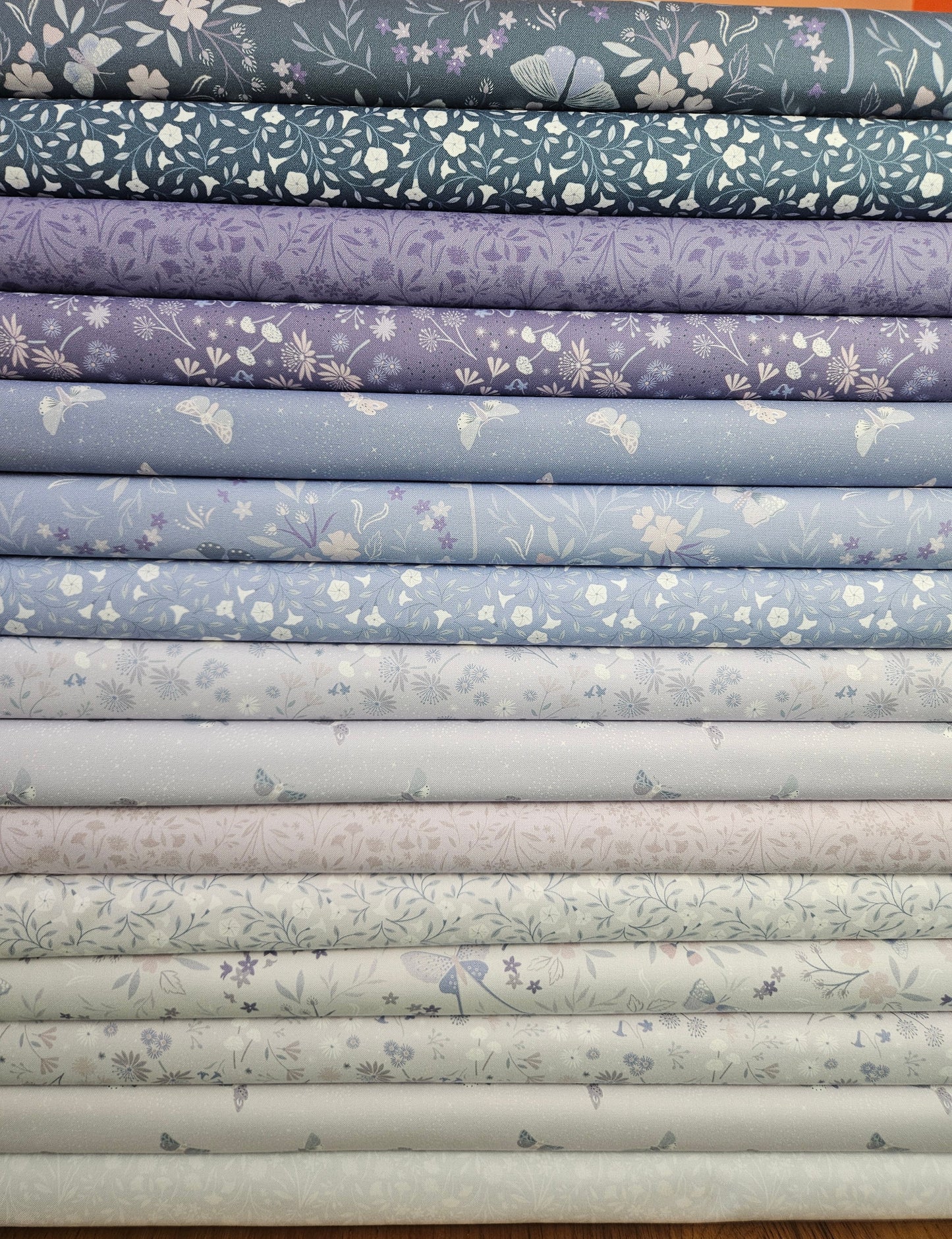 Evenfall Twilight - Pale Misty Lilac - Fabrics collection by Cassandra Connolly for Lewis & Irene - Per Length & Fat Quarters